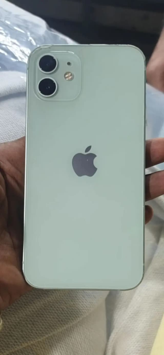 Apple iPhone 12