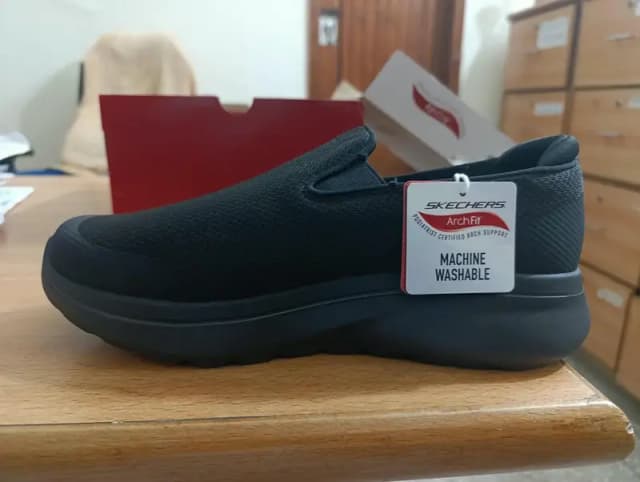 Skechers original brand new