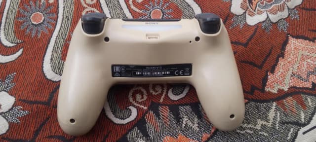 ps 4 controller 2 months used