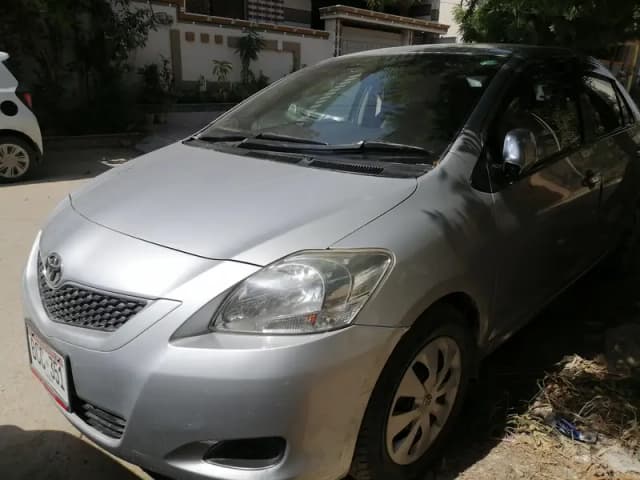 Toyota Belta 1.0 silver 2011 model 2014 registered