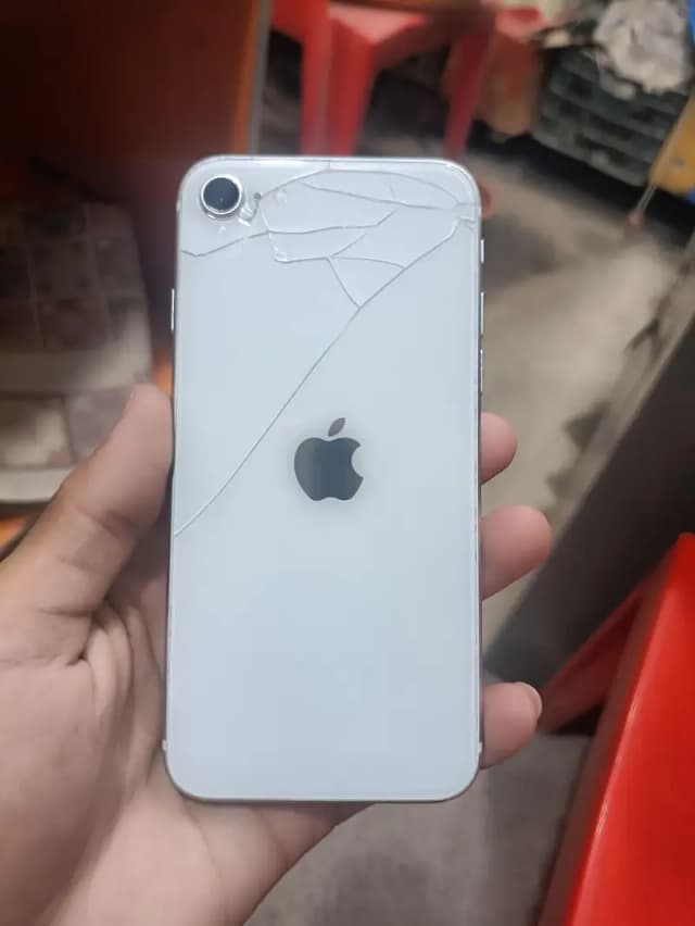 iPhone SE factory unlock 64Gb