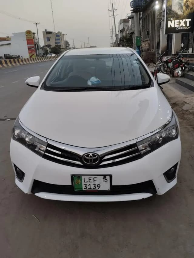 Toyota Corolla Altis 1.8 crustonic 2015