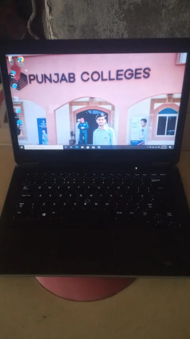 dell laptop I5 8GB Ram condition good