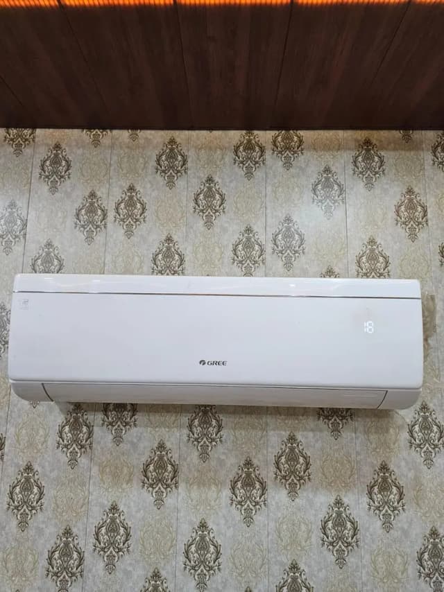 Gree Ac DC inverter T3 model heat and cool for sale