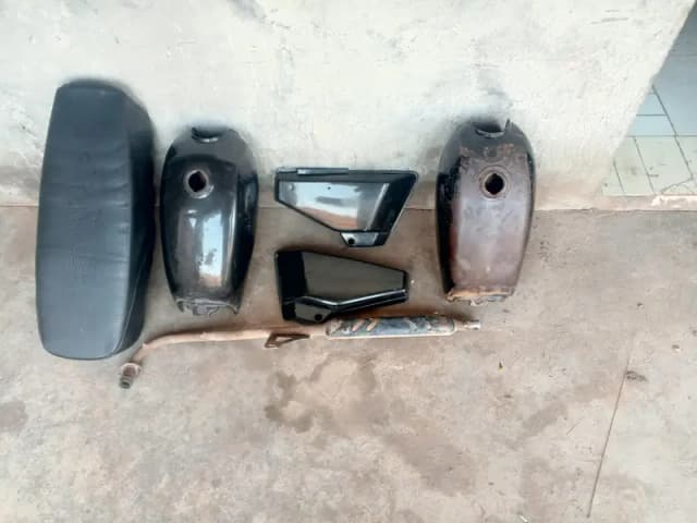 Tanki tapa seat or silencer