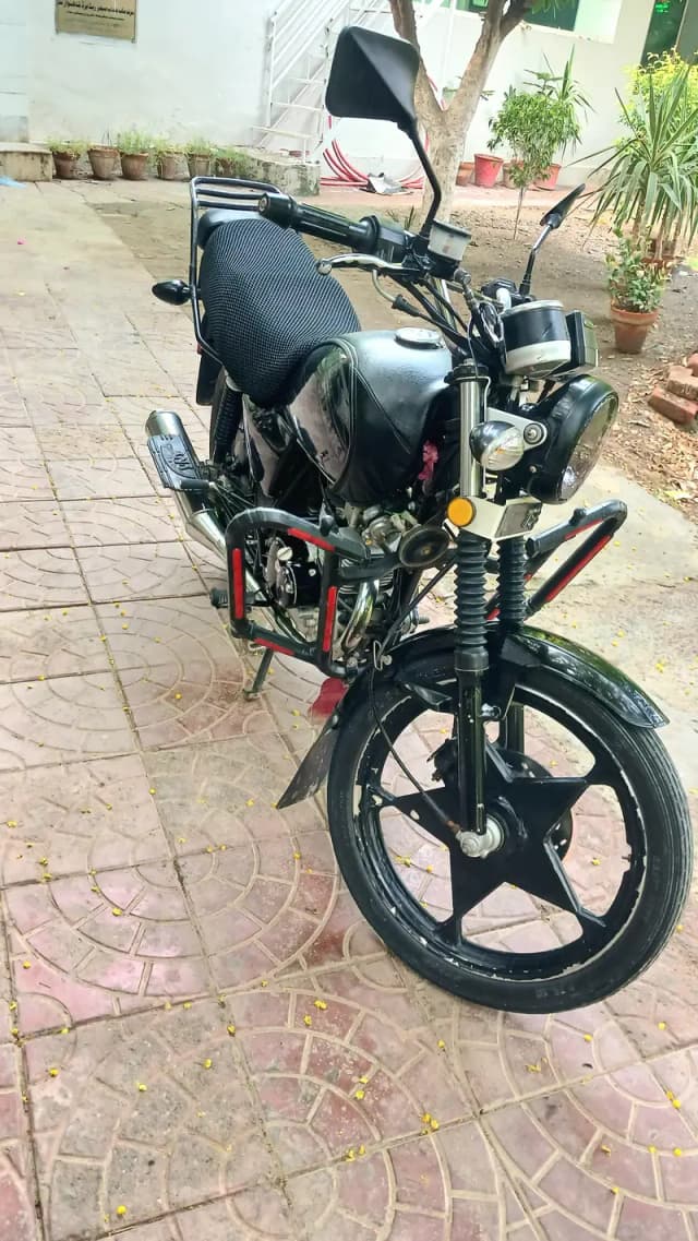 Suzuki GS 150