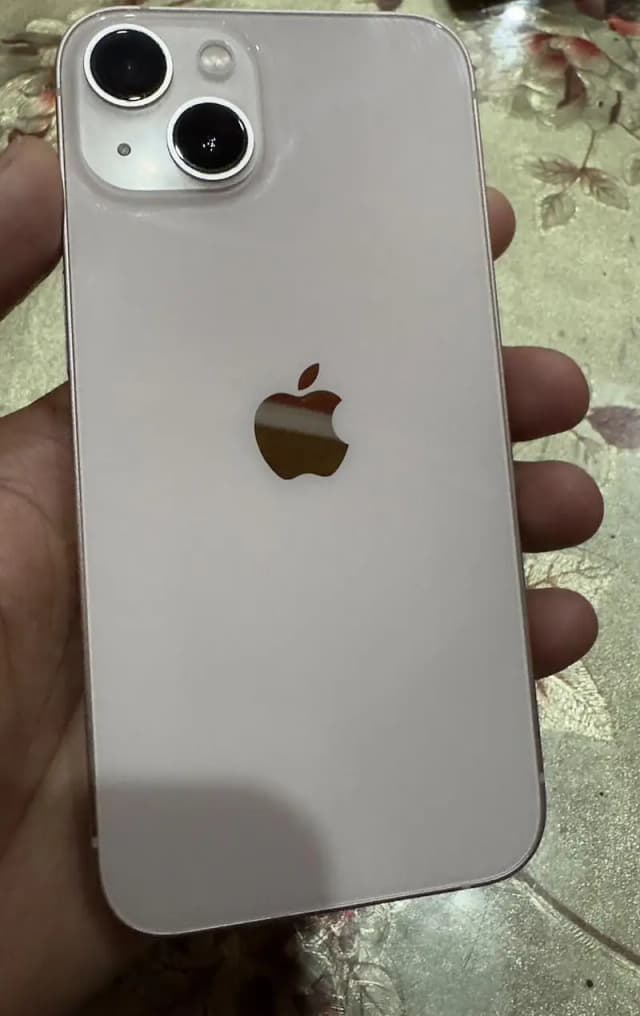 Apple iPhone 13