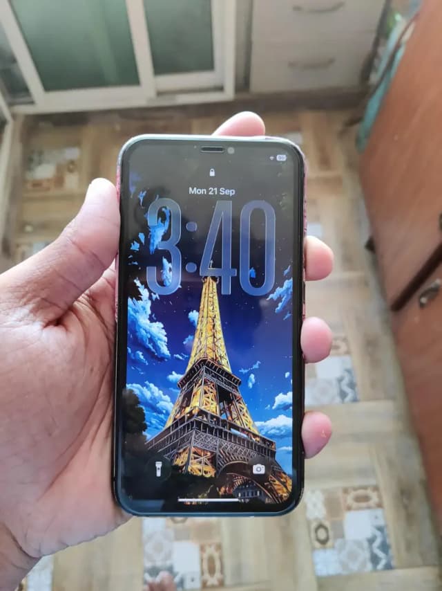 Apple iPhone 11