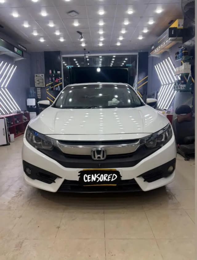 Honda Civic Oriel (2017) model