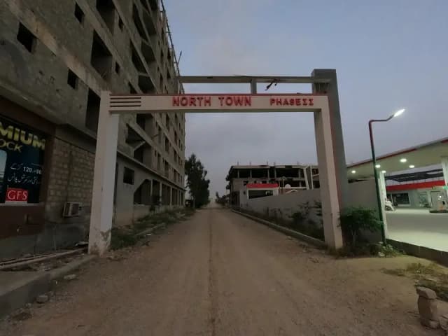 Old Block Highted Location Plot Available For Sale