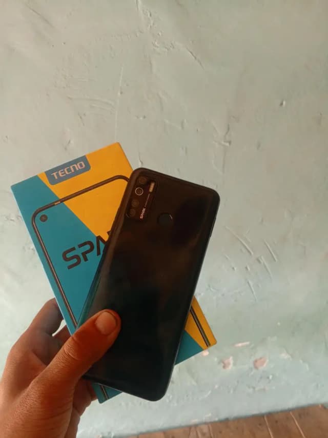 tacno spark 5 pro 4/64 all okay