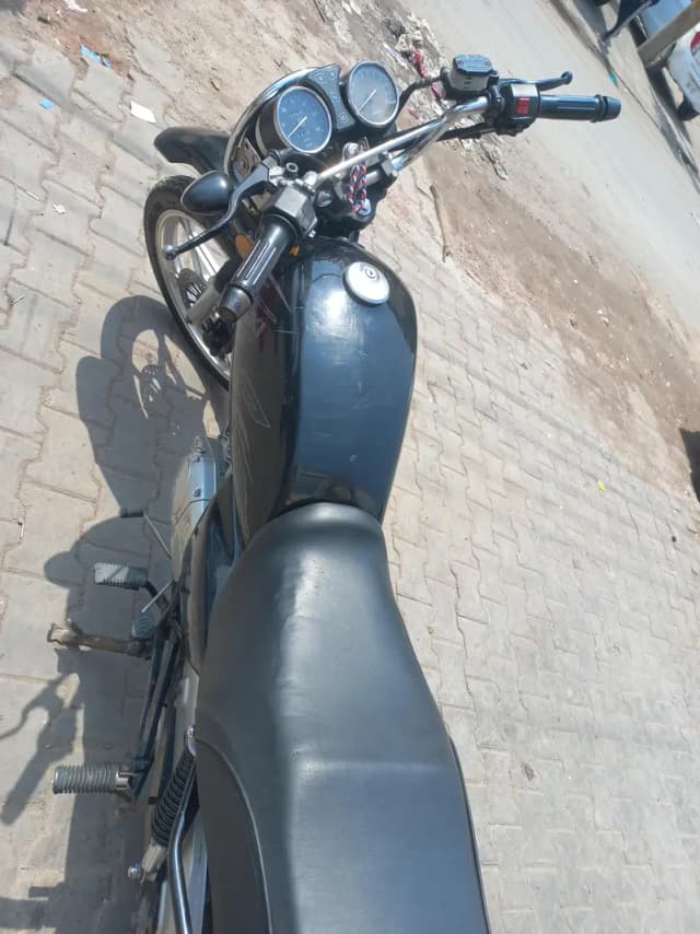 suzuki Gs150 se