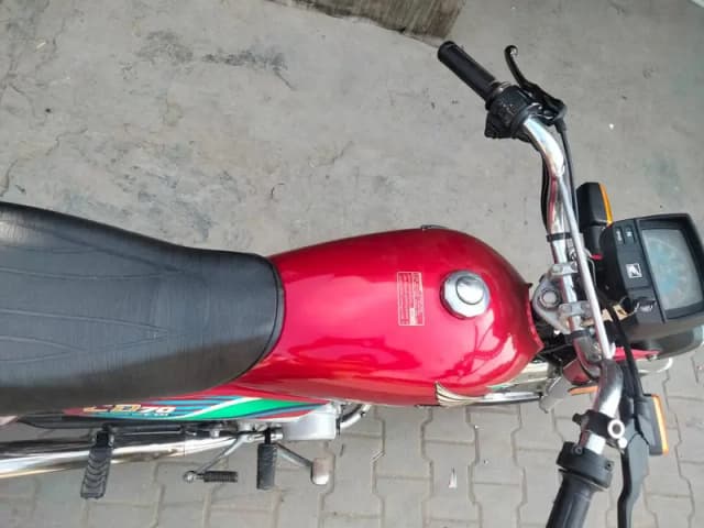 Honda 70 cc bike urgent for sale 03294565513