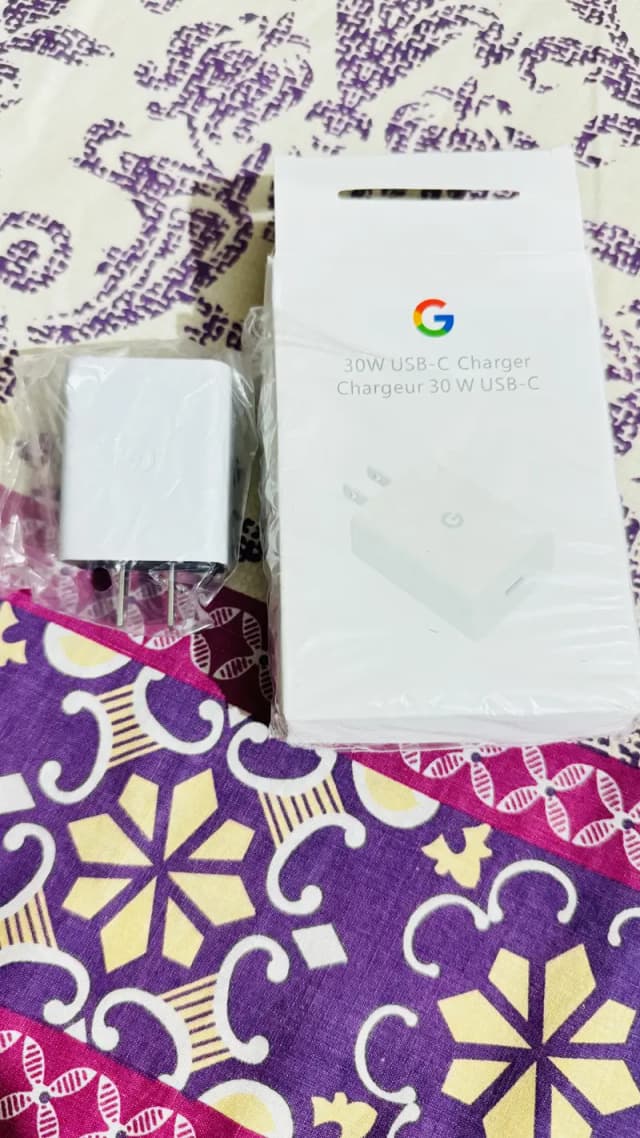 Google pixel 30w charger Price 1000 Pd c to c Second hand 2 month use