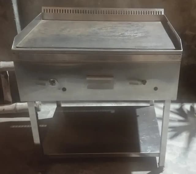 Hot Plate Pure Stainless Steel Heavy Guage Branded Excellent Condition