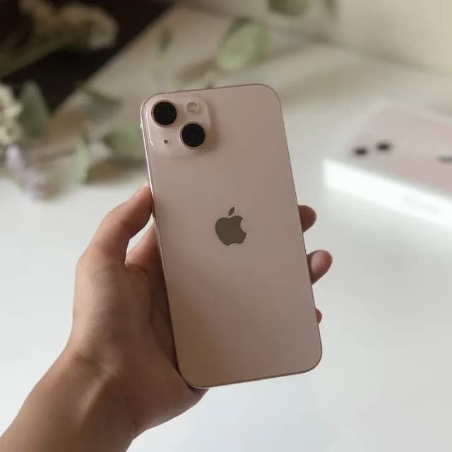 Apple iPhone 13
