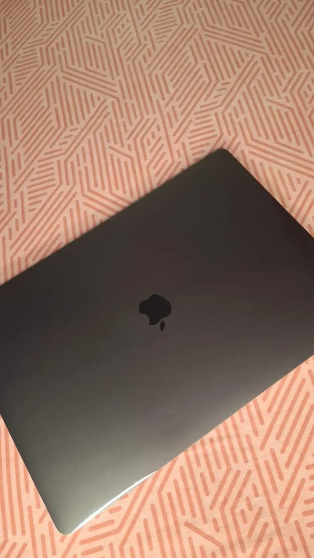 macbook pro 2019 16 inches display