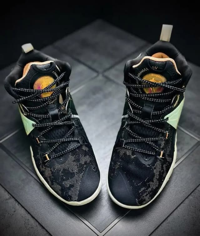 Imported Branded Joggers / Sneakers (90% Condition