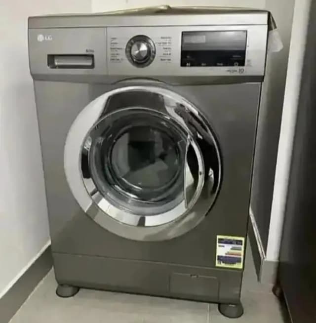 Lg washing machine 1 month use O3O9-31O-56-O2 my WhatsApp number