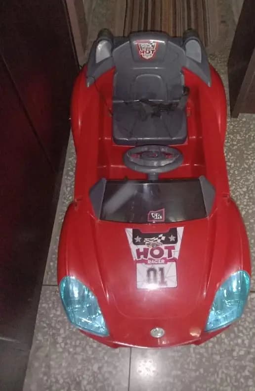hot racer car full size condition 10 by 10