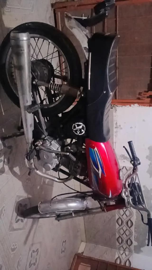 Honda 125  (2015) urgent sale (0,3,2,5,6,2,5,3,0,4,4)