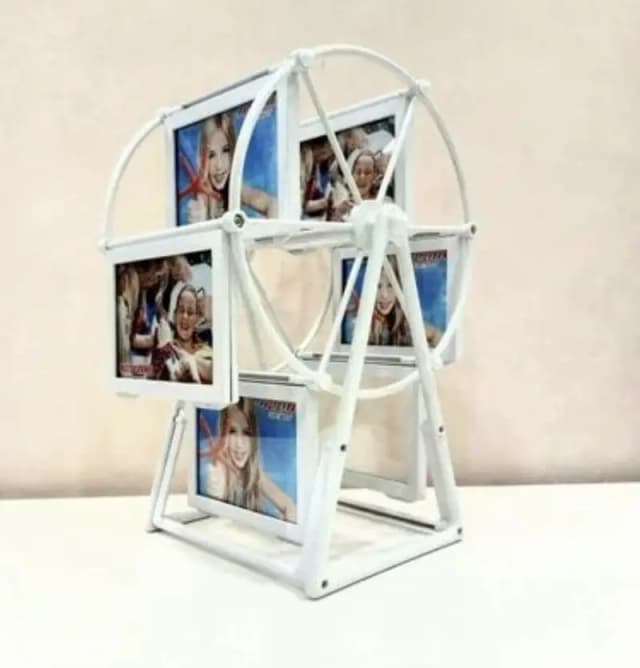 Rotating photo frames