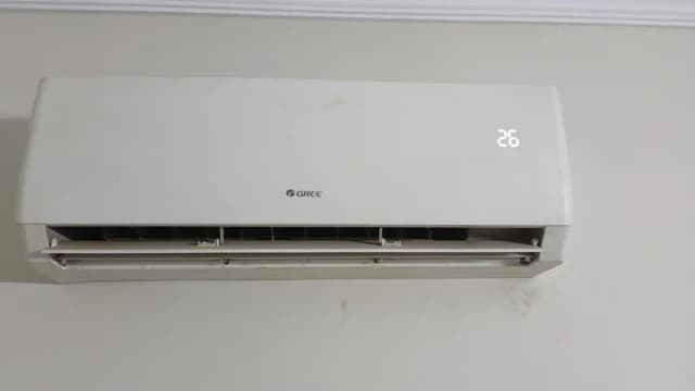 Gree Inverter Split AC 1.0 Ton