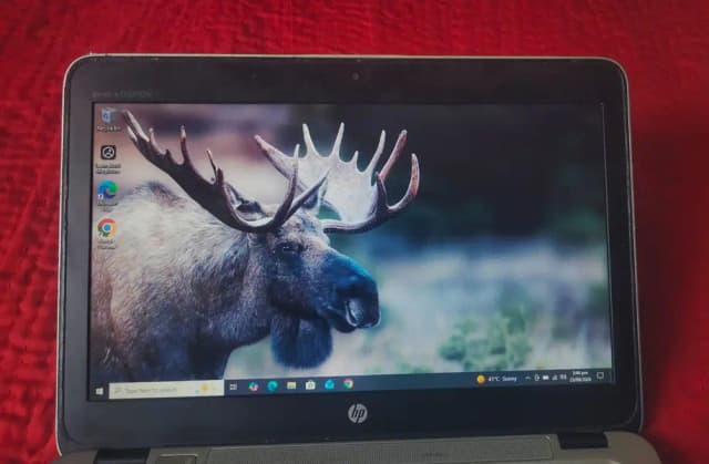 Hp EliteBook 840 g4 cori5 7th gen 8 gb ram 256 ssd