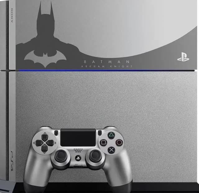 Limited Arkham Knight edition PS4- 3 controllers included