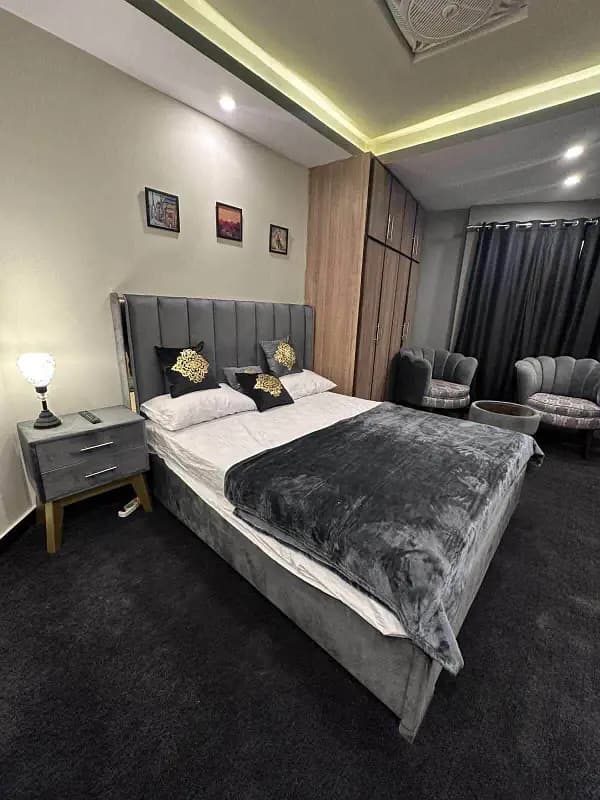 Daily Basis Apartment & Rooms Per day Perweek Short stay Available in E-11 Islamabad