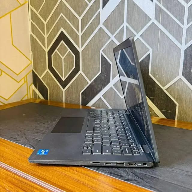 Dell Latitude 7200 2-in-1 Tablet 12.3" i7-8665U 16GB RAM 512GB SSD+ 4G