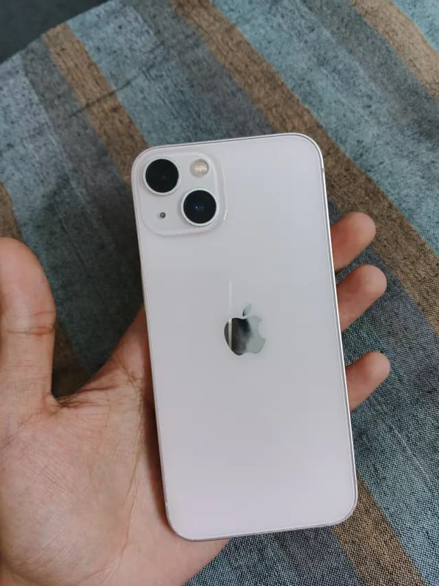Apple iPhone 13