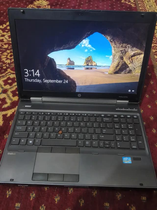 HP Elitebook 8570w Workstation / i7-3rd / 2 GB Graphic