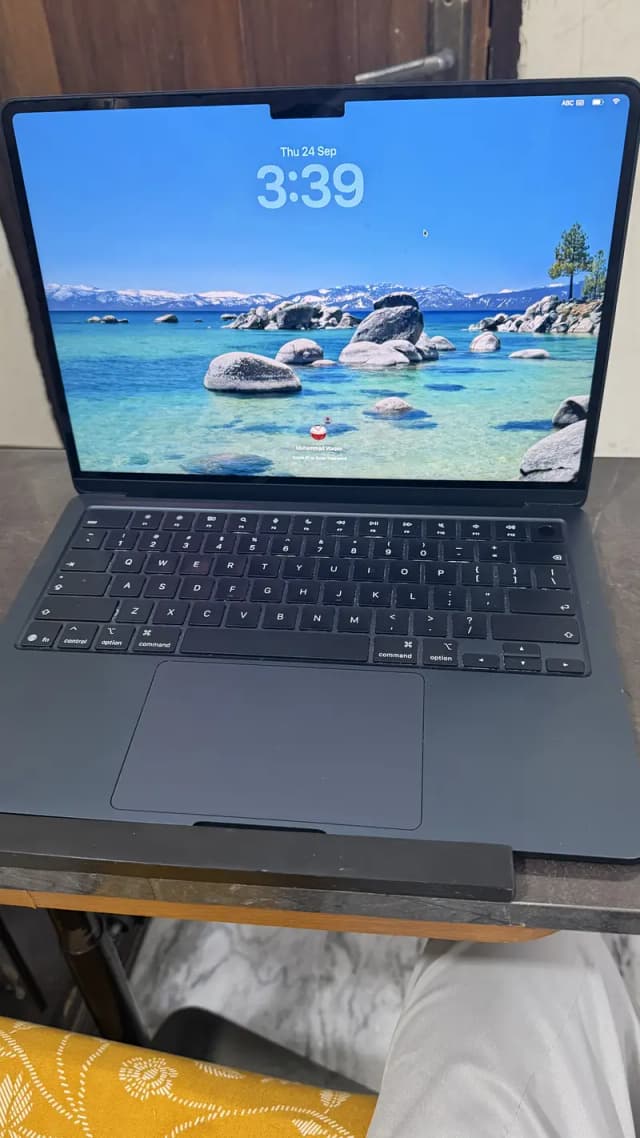 MacBook Air M5 16GB 512GB 13" Black – Used