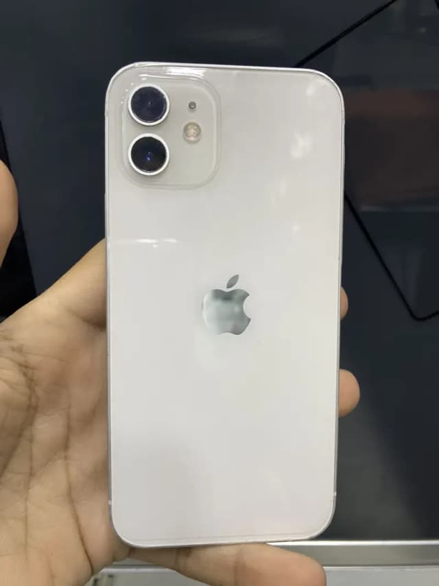 Apple iPhone 12