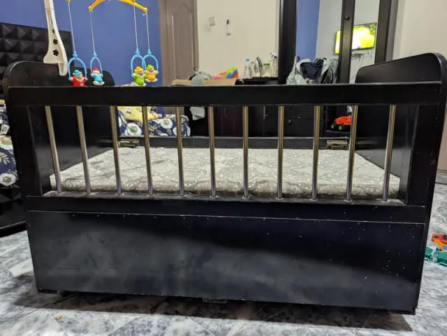 baby cot for sale