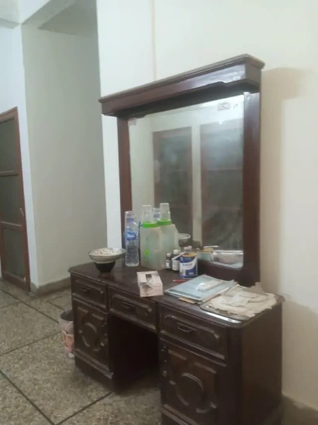 dressing table and console divider
