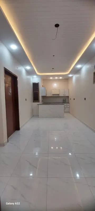 2 bed Prime West-Open Corner Upper Ground Floor for Sale in PECHS Block 2