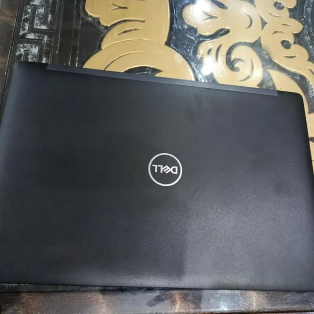 Dell laptop latitude 7490 8GB RAM and 256GB SSD