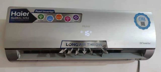 Haier 1 Ton inverter ac dc for sale اوپر تصویر میں میرا واٹس ایپ نمبر