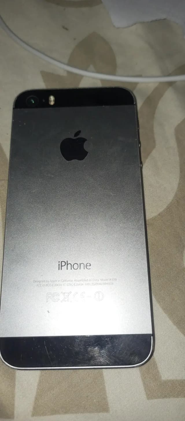 Apple iPhone 5s