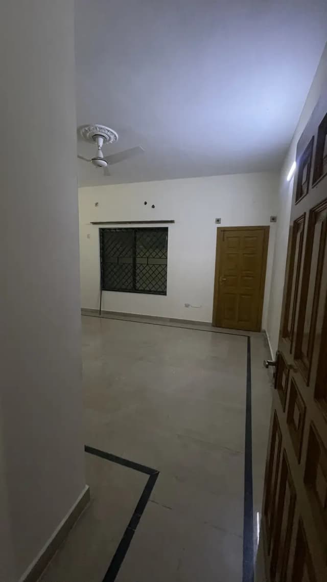 7 Marla Upper Portion Available For Rent