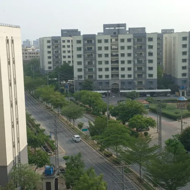 Well Maintained 4-Bedrooms Flat For Rent in Askari-11 Lahore