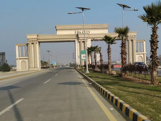 5 Marla Plot File For Sale in LDA CITY