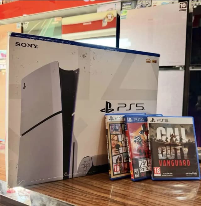 PS5 slim disc edition 1tb / with 3 games