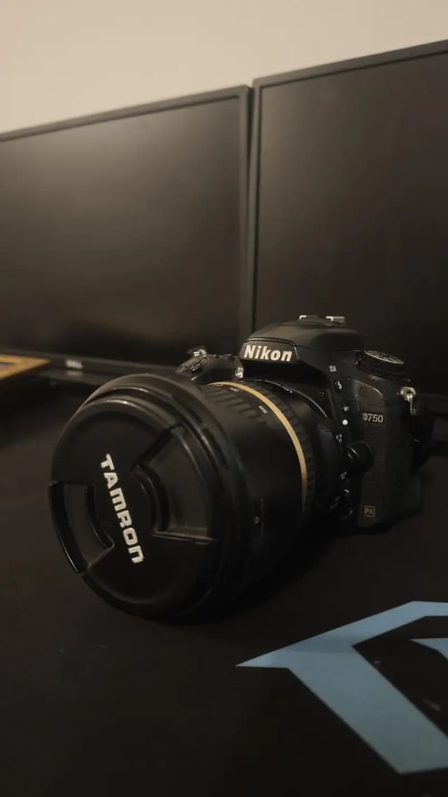 Nikon D750, Tamron 24-70mm f/2.8 lens, and SB-800 speedlight.