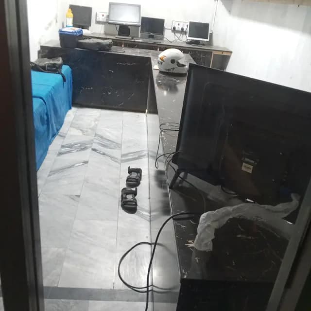 office tables urgent sale