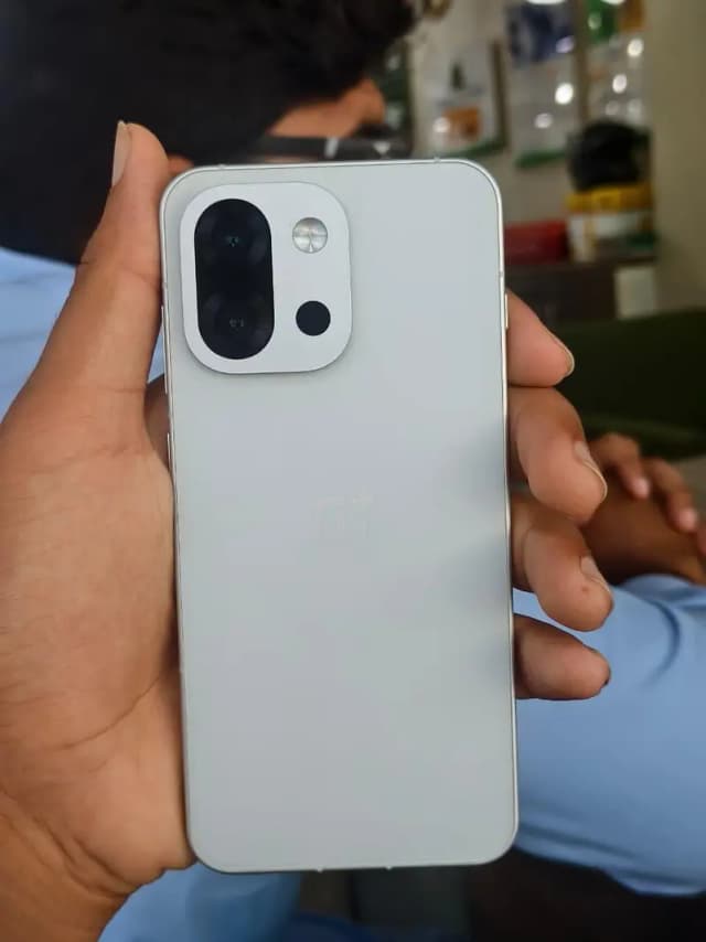 One Plus 13R