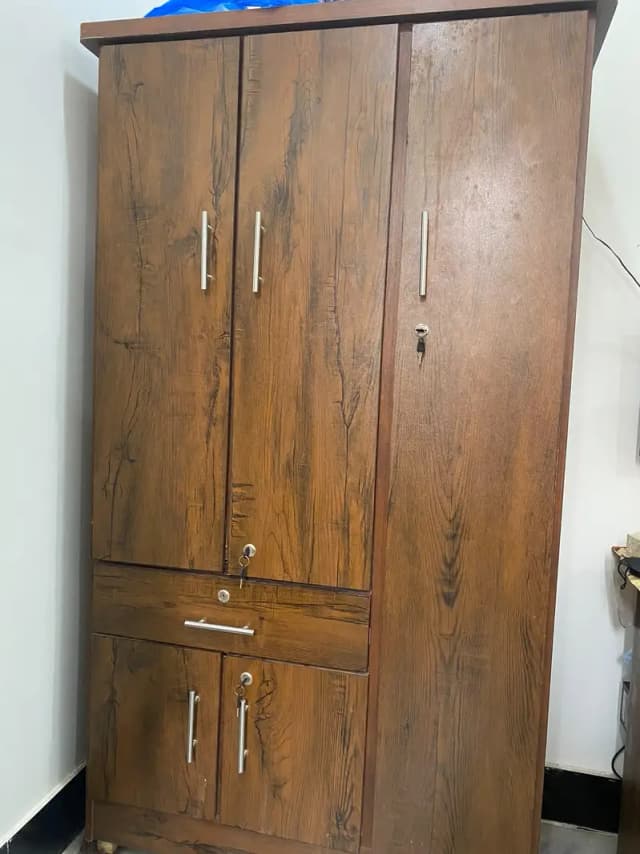 Wardrobe Almari