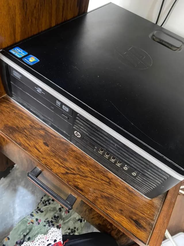 HP Pc with keyboard and mouse